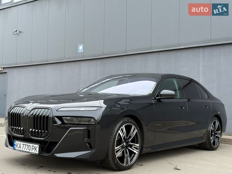 Седан BMW 7 Series 2025 в Киеве