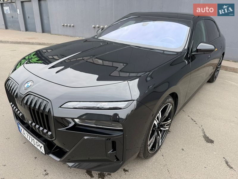 Седан BMW 7 Series 2025 в Киеве