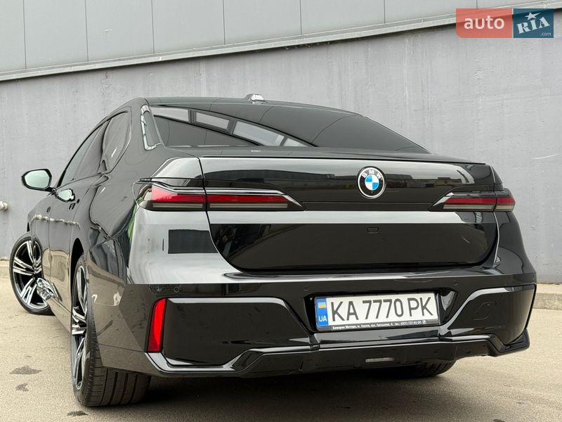 Седан BMW 7 Series 2025 в Киеве