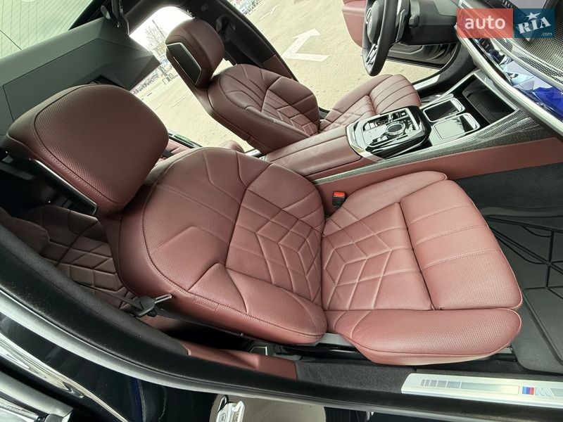 Седан BMW 7 Series 2025 в Киеве