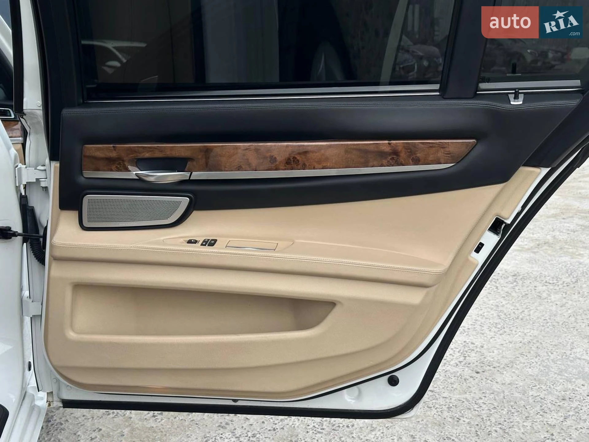 2012 BMW 7er - мініатюра 38