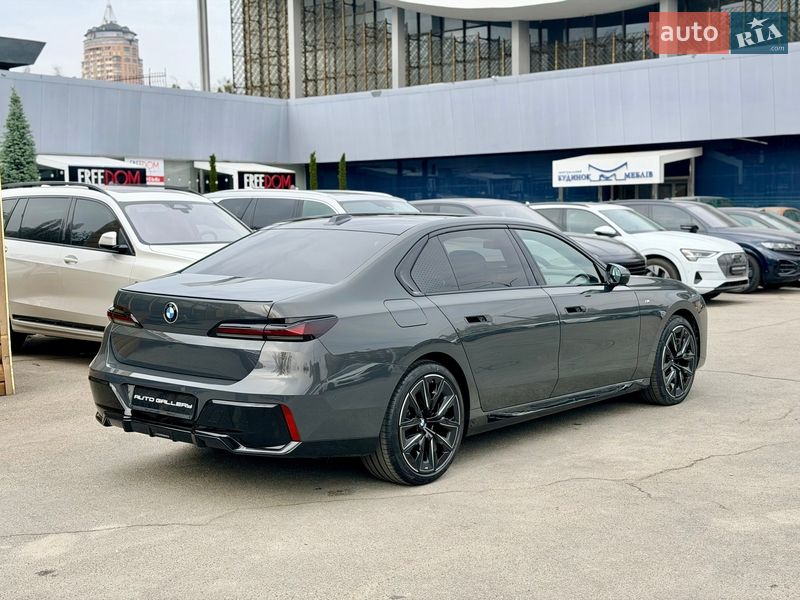 Седан BMW 7 Series 2025 в Києві