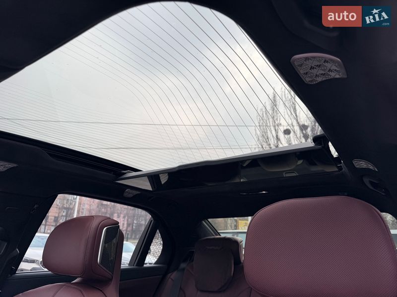 Седан BMW 7 Series 2025 в Києві
