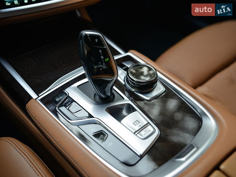 Седан BMW 7 Series 2019 в Киеве