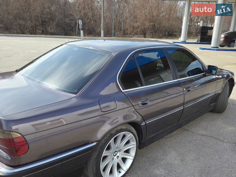 BMW 7 Series 1996