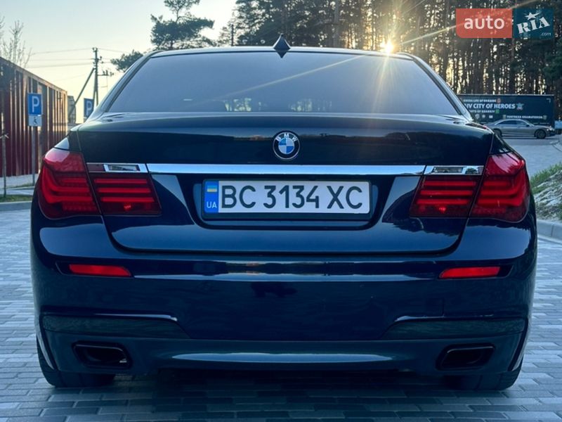 Седан BMW 7 Series 2013 в Львові