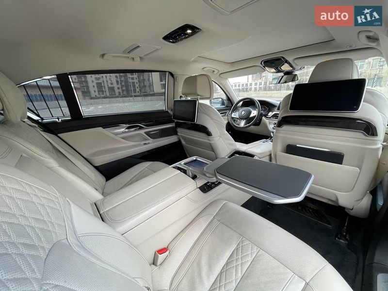 Седан BMW 7 Series 2019 в Києві