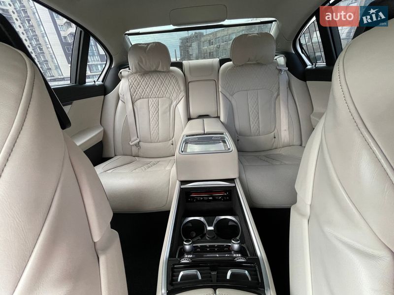 Седан BMW 7 Series 2019 в Києві