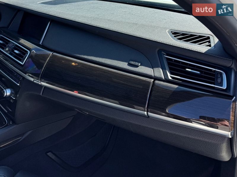 Седан BMW 7 Series 2014 в Запоріжжі