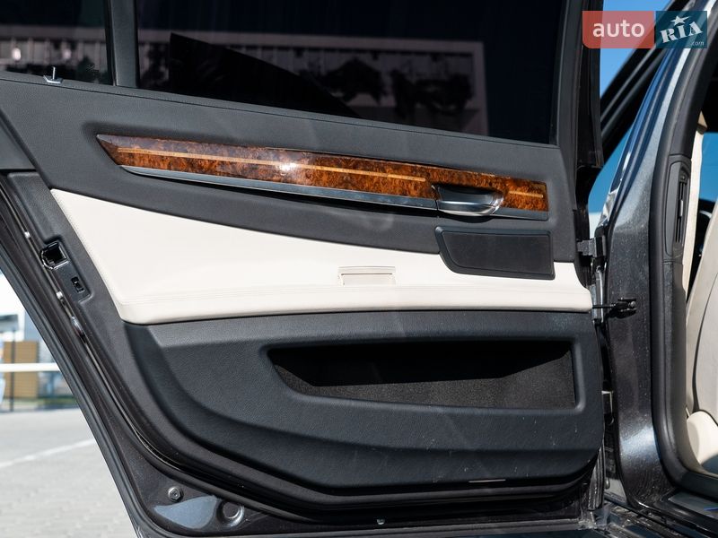 Седан BMW 7 Series 2013 в Львові фото 27 Седан BMW 7 Series 2013 в Львові