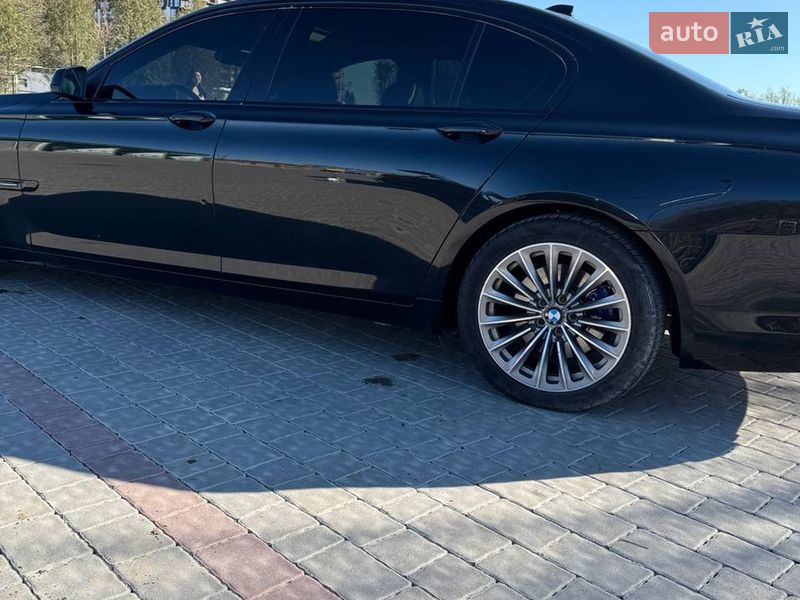Седан BMW 7 Series 2010 в Ивано-Франковске