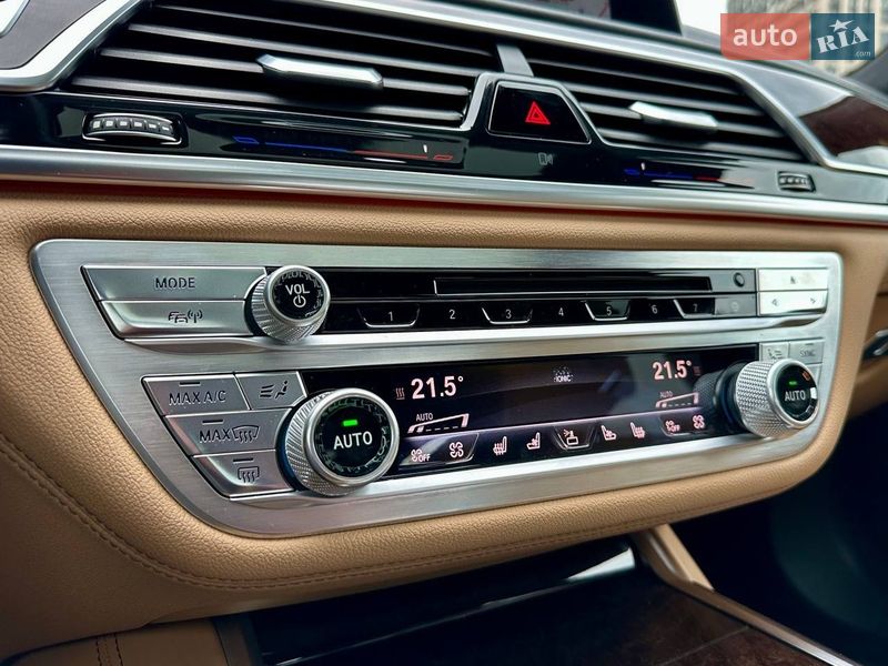 Седан BMW 7 Series 2015 в Киеве фото 45 Седан BMW 7 Series 2015 в Киеве
