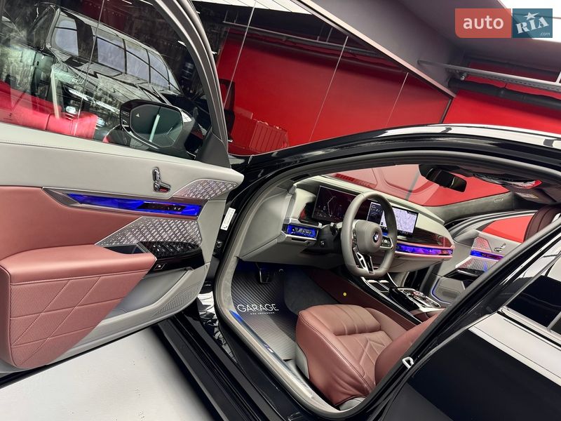 Седан BMW 7 Series 2024 в Киеве