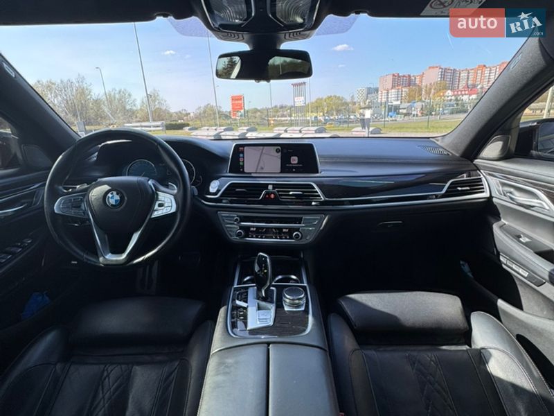 Седан BMW 7 Series 2017 в Львове