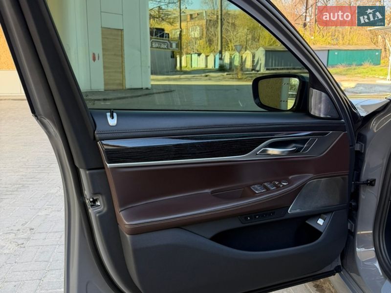 Седан BMW 7 Series 2022 в Днепре фото 25 Седан BMW 7 Series 2022 в Днепре