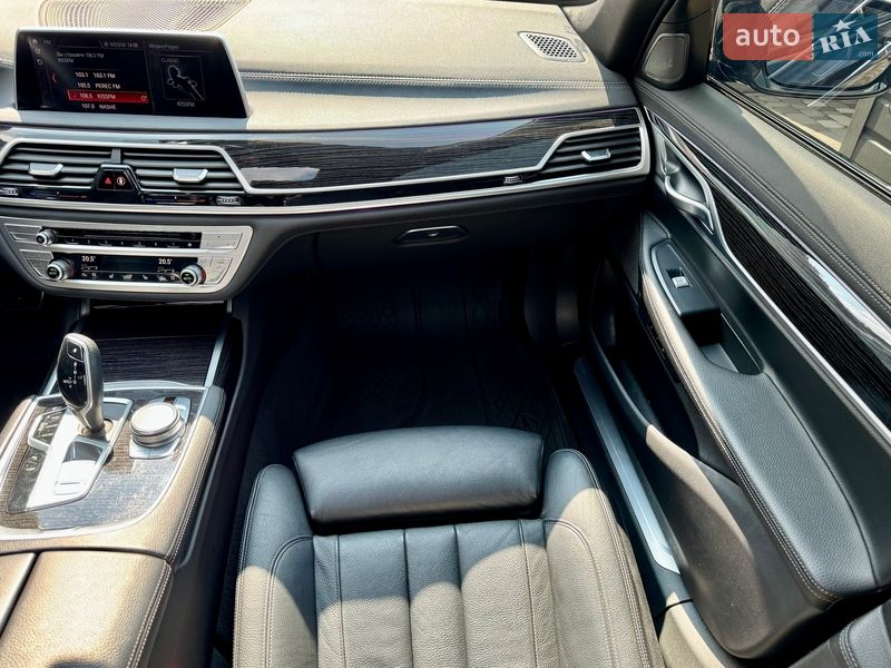 Седан BMW 7 Series 2018 в Києві