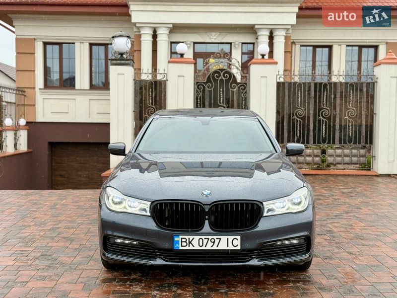 Седан BMW 7 Series 2015 в Ровно
