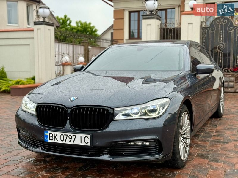 Седан BMW 7 Series 2015 в Ровно