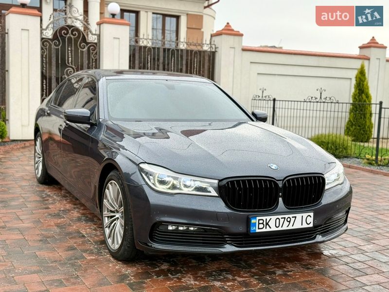 Седан BMW 7 Series 2015 в Ровно