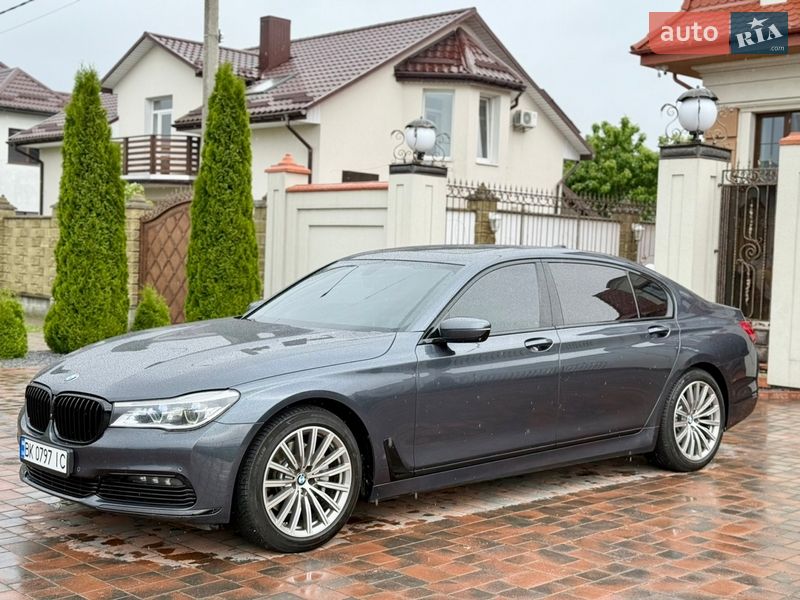 Седан BMW 7 Series 2015 в Ровно