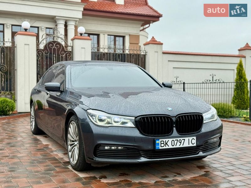 Седан BMW 7 Series 2015 в Ровно