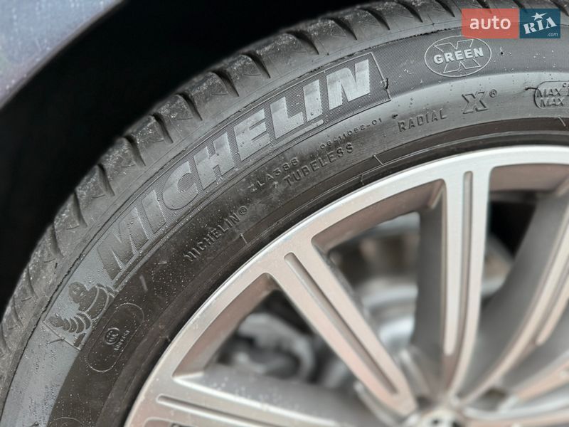 Седан BMW 7 Series 2015 в Ровно