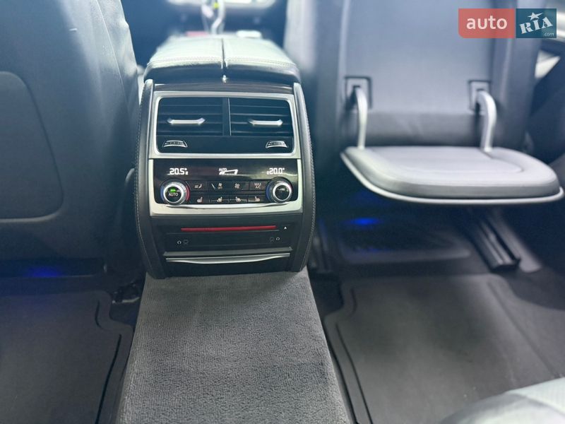 Седан BMW 7 Series 2015 в Ровно