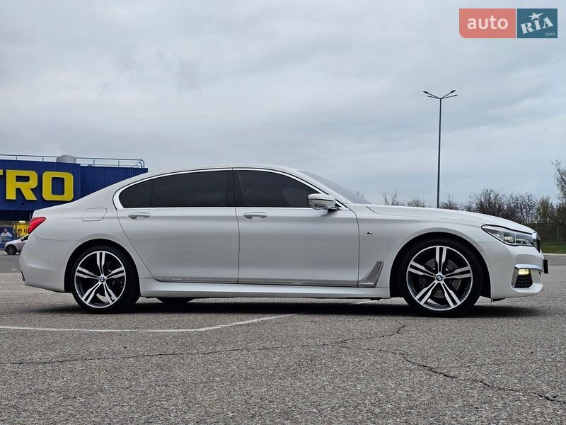 Седан BMW 7 Series 2018 в Новомосковске фото 53 Седан BMW 7 Series 2018 в Новомосковске