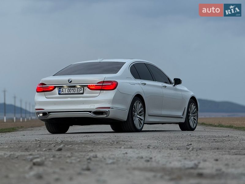 Седан BMW 7 Series 2017 в Дубні