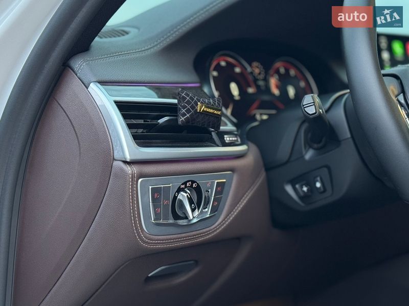 Седан BMW 7 Series 2017 в Дубні