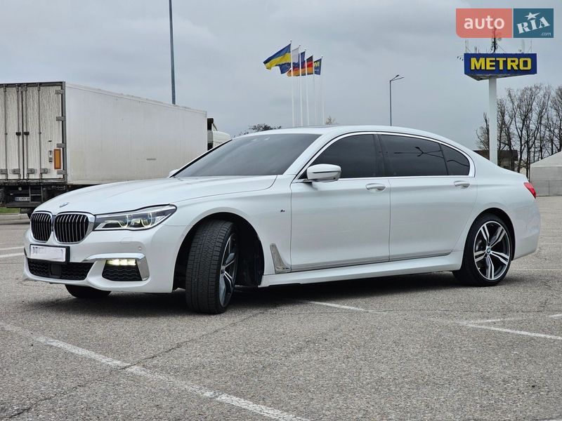 Седан BMW 7 Series 2018 в Новомосковске