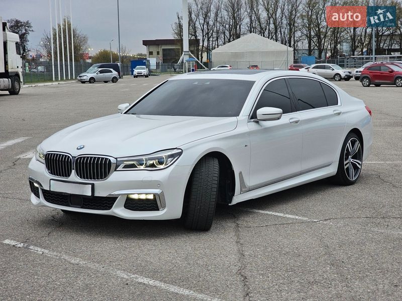 Седан BMW 7 Series 2018 в Новомосковске