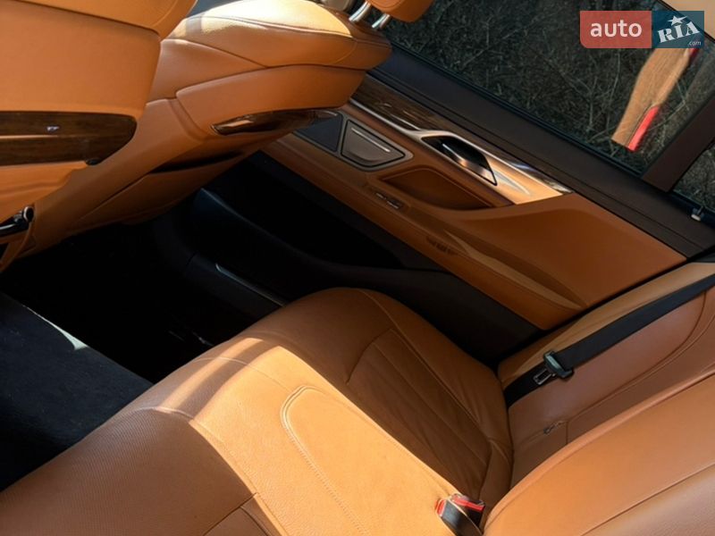 Седан BMW 7 Series 2015 в Києві