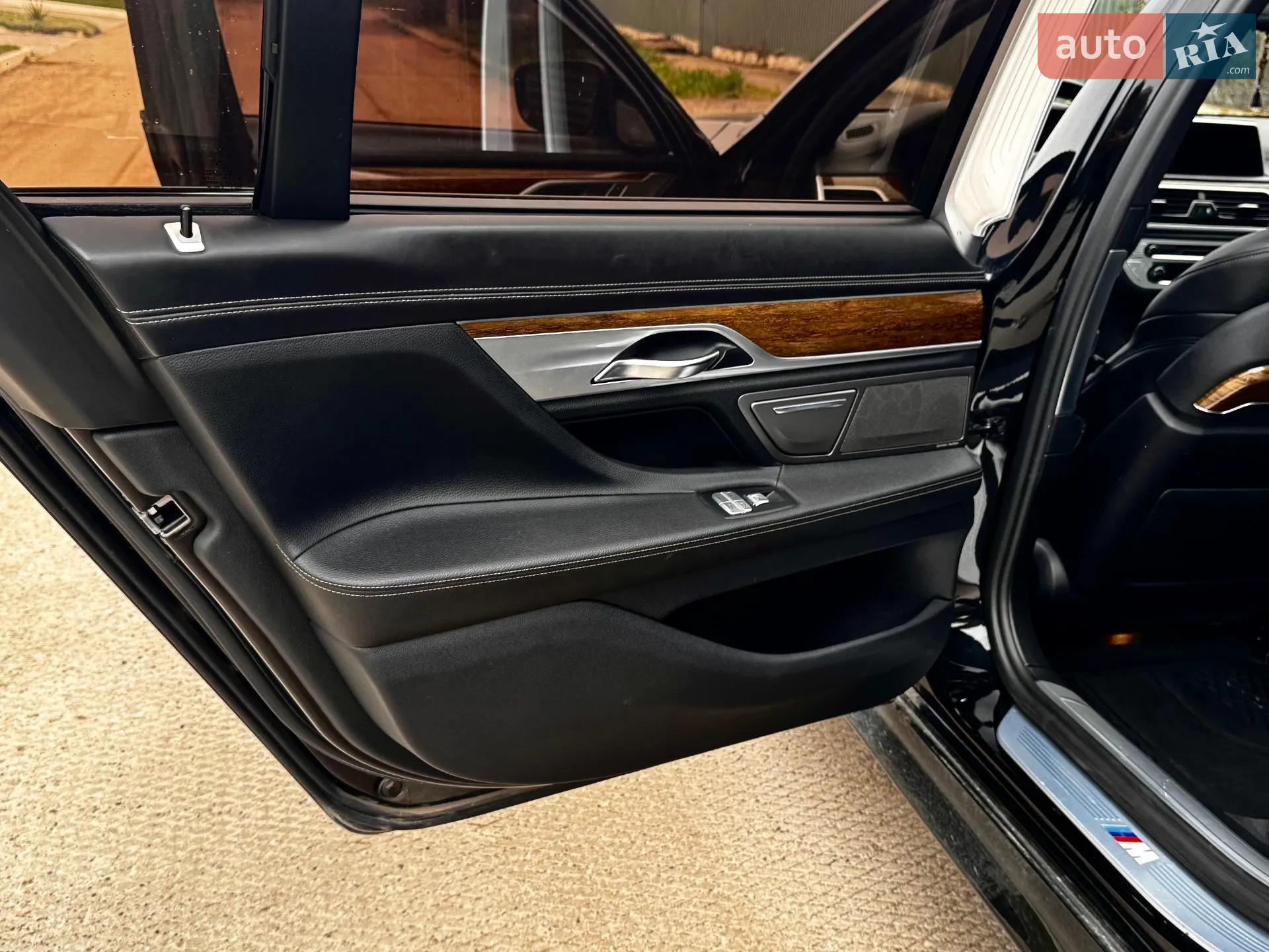 2017 BMW 7er - мініатюра 10