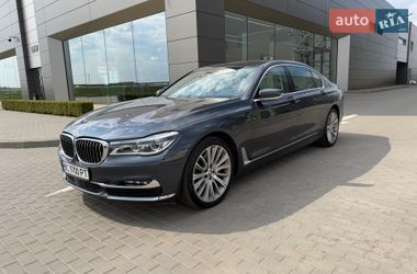 Седан BMW 7 Series 2015 в Львові