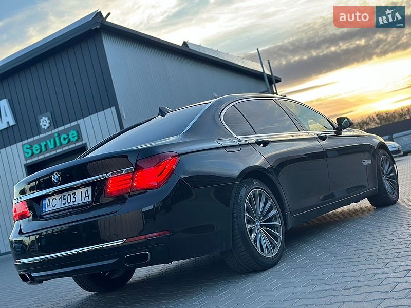 Седан BMW 7 Series 2013 в Владимире