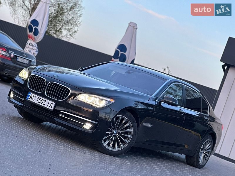 Седан BMW 7 Series 2013 в Владимире