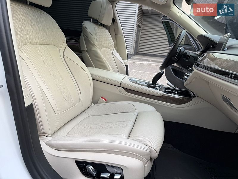 Седан BMW 7 Series 2019 в Киеве