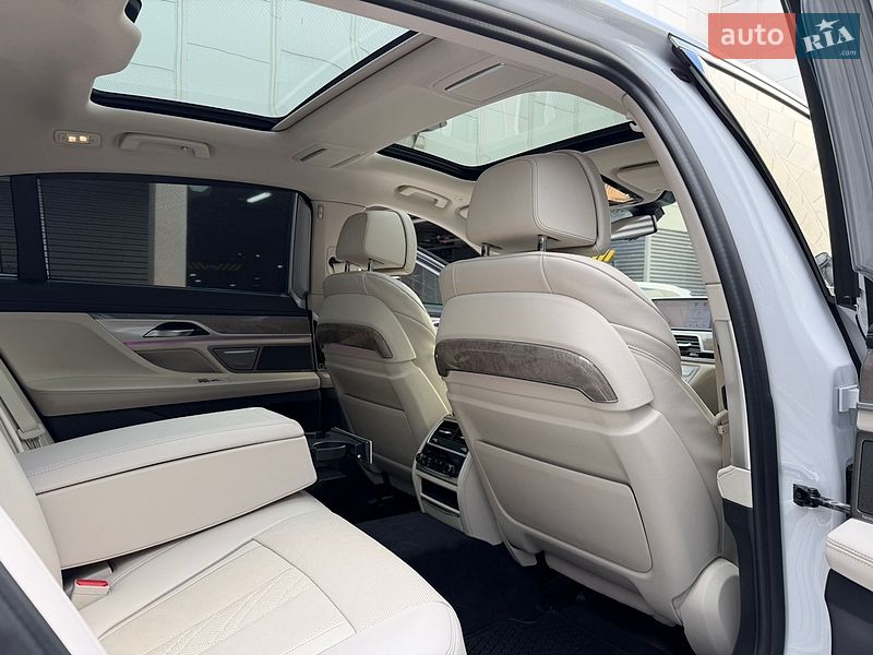 Седан BMW 7 Series 2019 в Киеве
