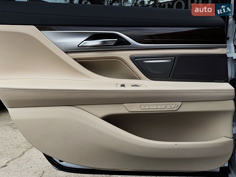 Седан BMW 7 Series 2019 в Киеве