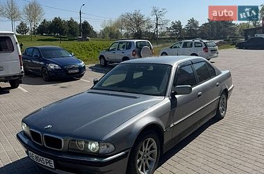 Седан BMW 7 Series 1995 в Днепре