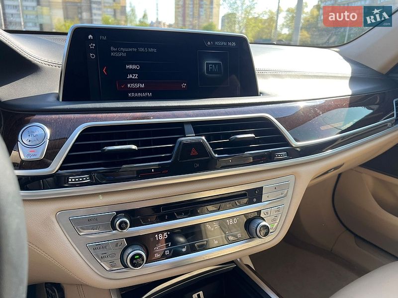 Седан BMW 7 Series 2016 в Киеве