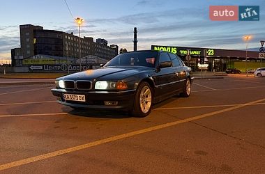 Седан BMW 7 Series 1995 в Киеве