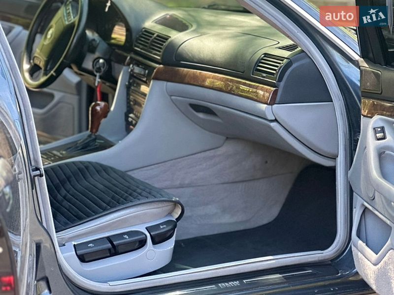 Седан BMW 7 Series 1999 в Дубно