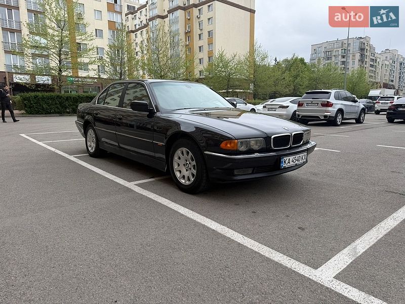 BMW 7 Series 2001