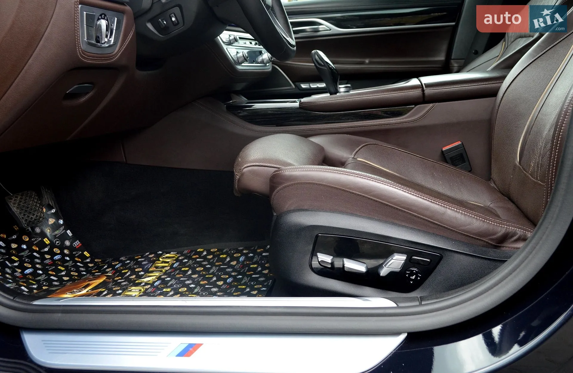 2017 BMW 7er - мініатюра 18