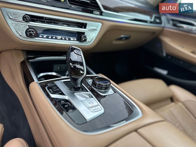 Седан BMW 7 Series 2018 в Шептицькому