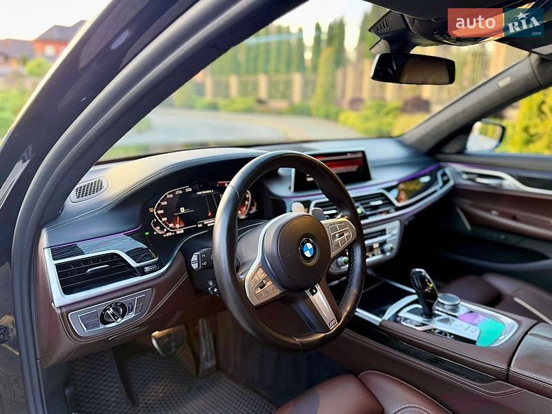 Седан BMW 7 Series 2021 в Виннице