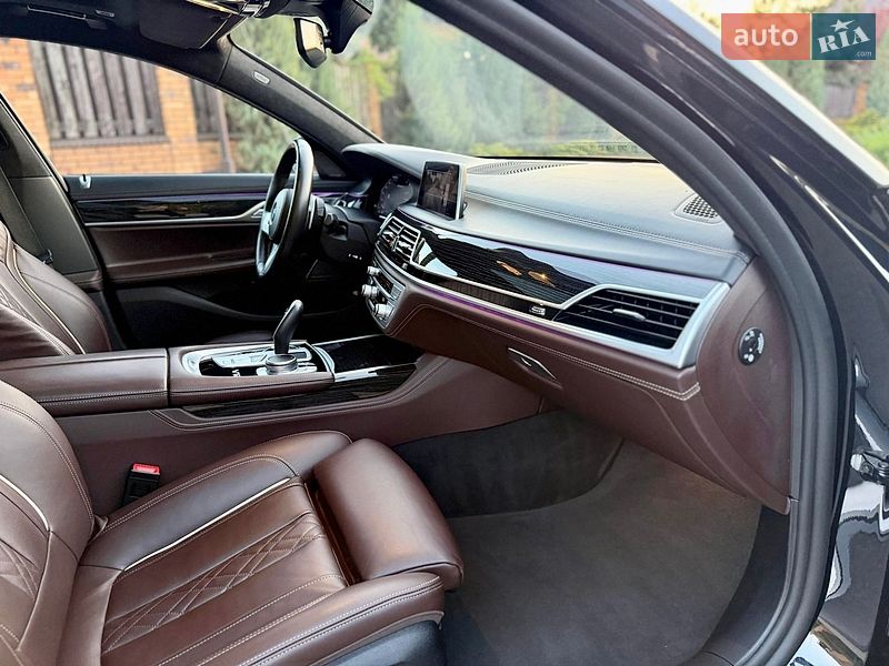 Седан BMW 7 Series 2021 в Виннице