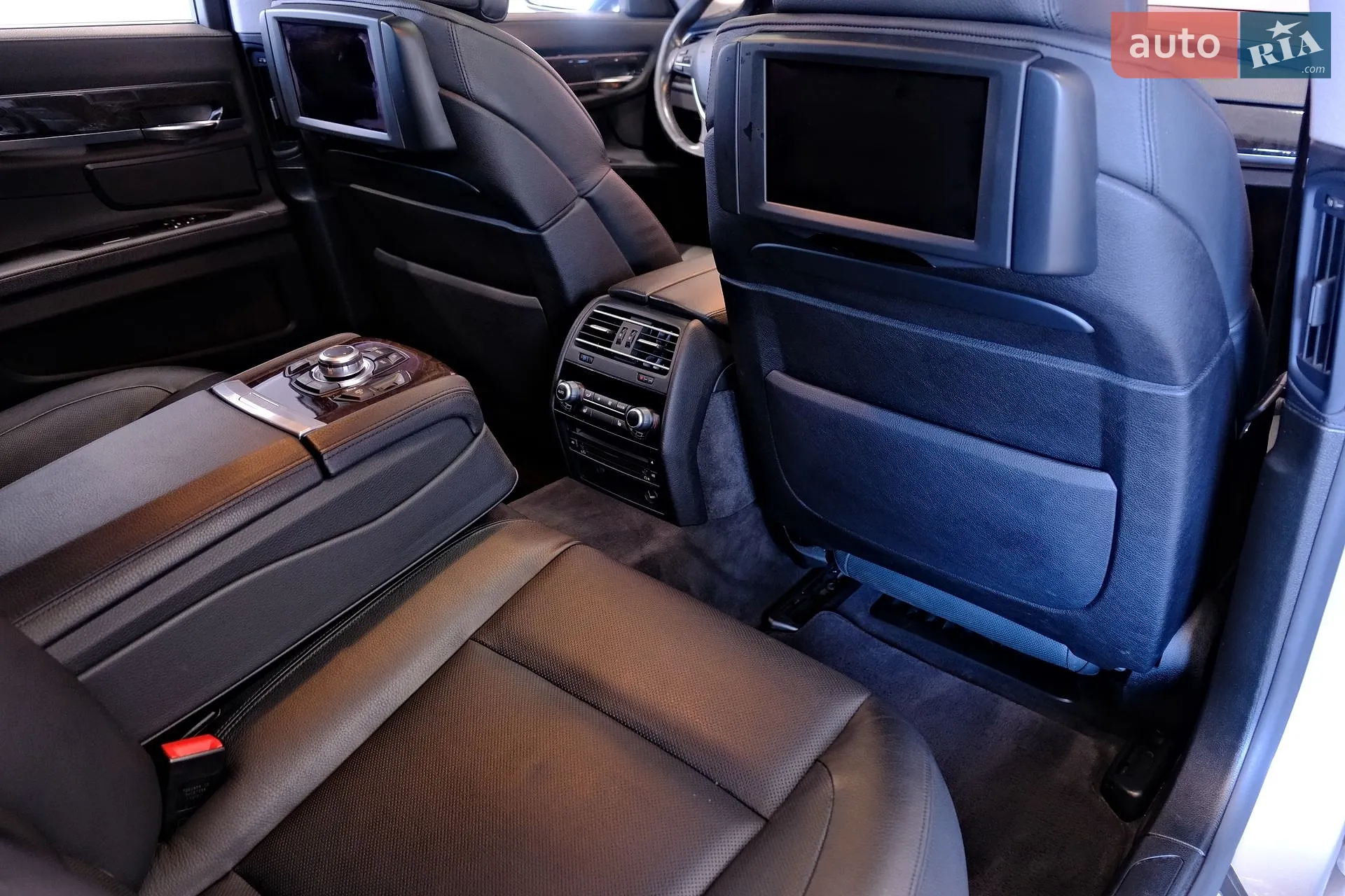 2011 BMW 7er - мініатюра 39
